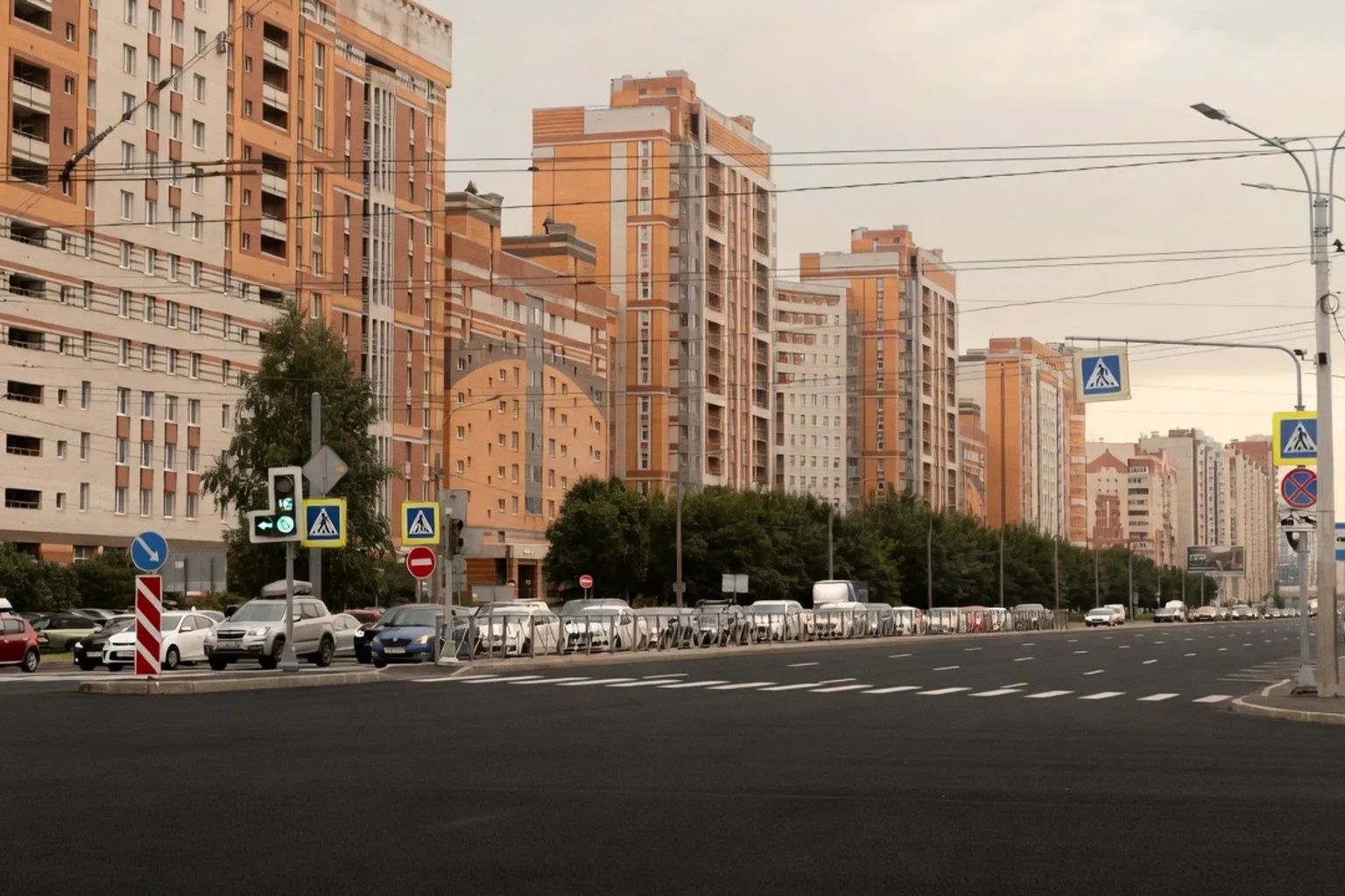 На Богатырском проспекте завершили масштабное обновление дорожного покрытия
