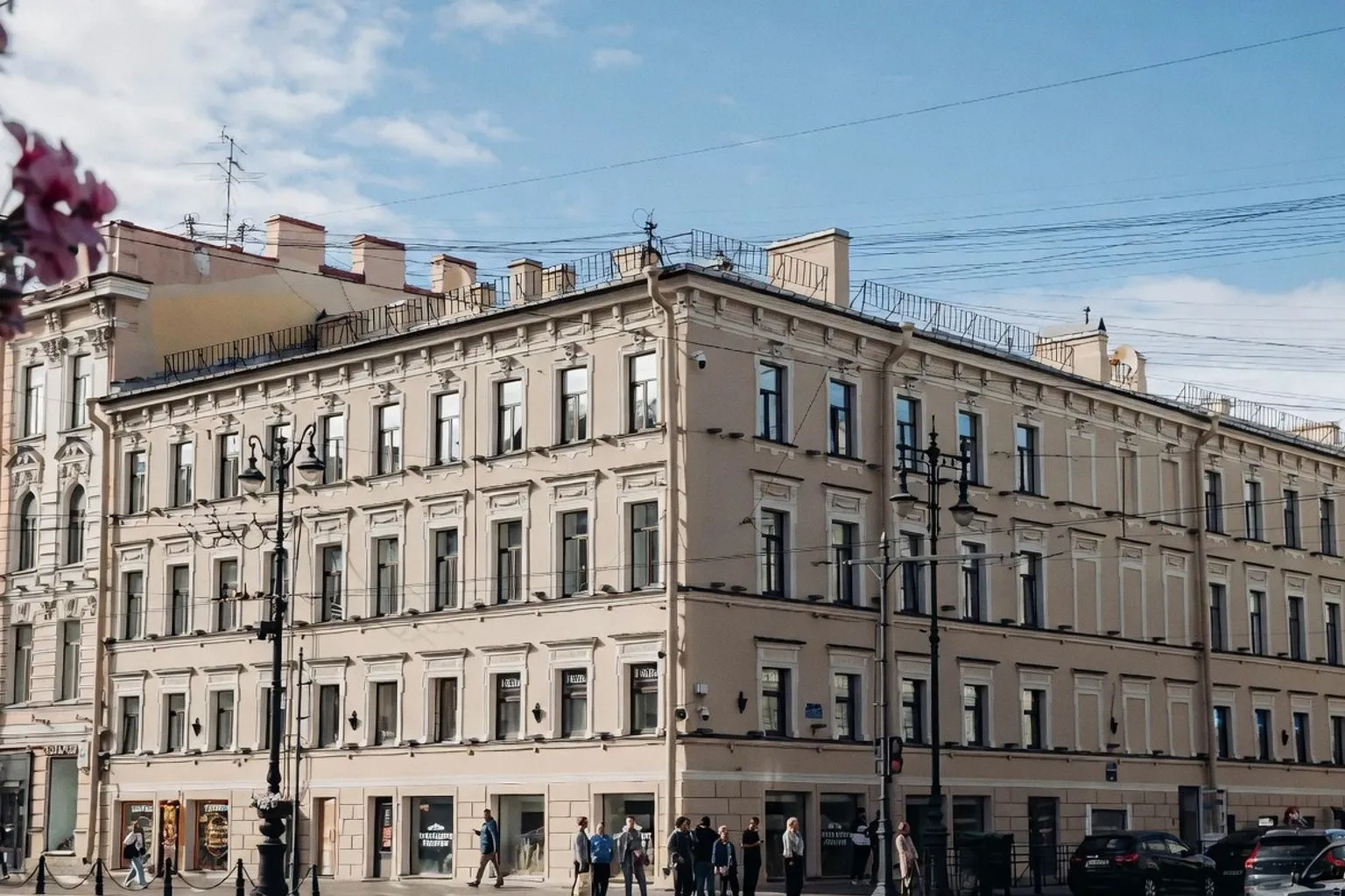 Реставрация исторического дома на углу Невского и Маяковского выходит на финишную прямую