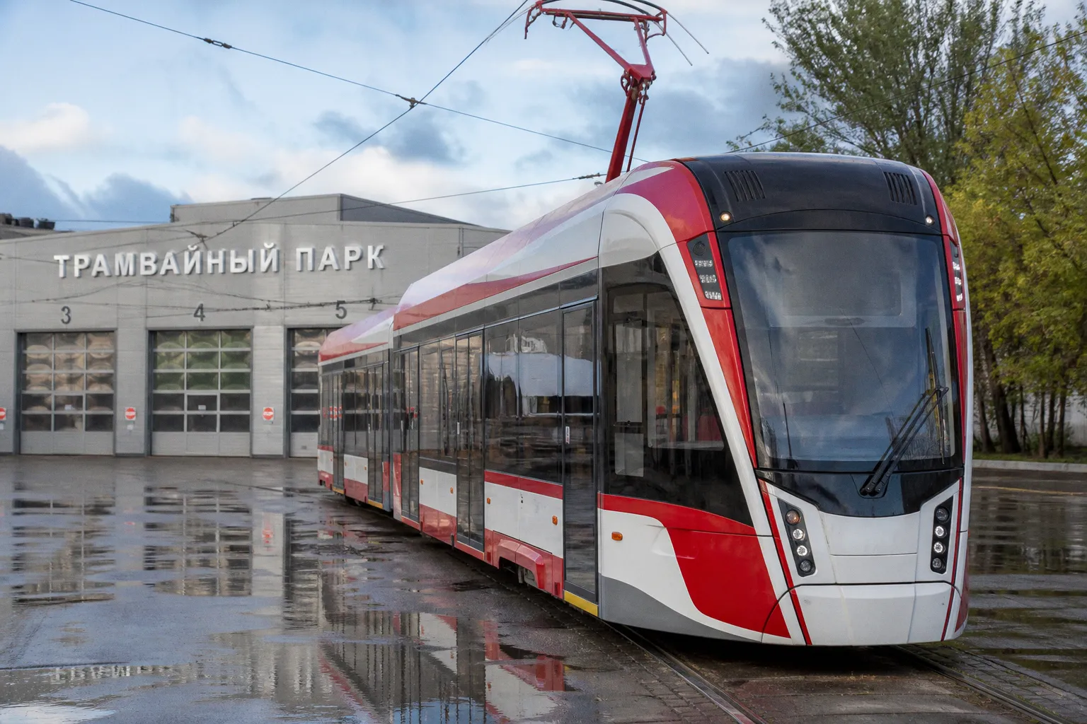 Транспортная реформа в Петербурге: обновление парка и перспективы беспилотных технологий