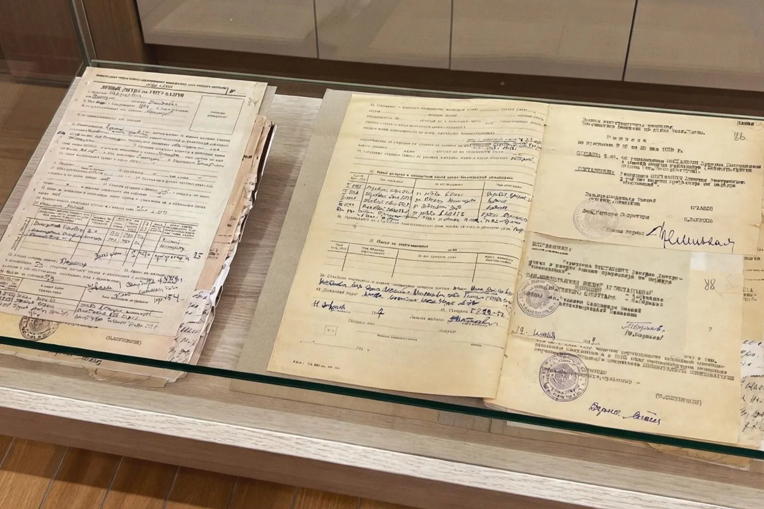 В архиве на Заневском представили личное дело Дмитрия Шостаковича