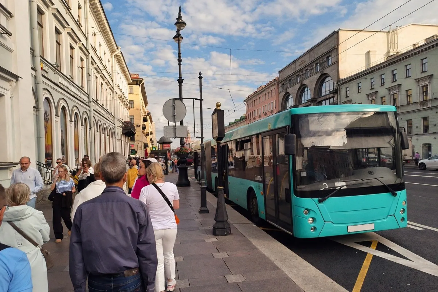 В Петербурге показали, как контролируют работу наземного транспорта